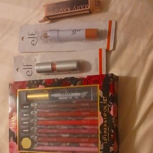 Assorted Lipstick and Lip Liner Set... All New
